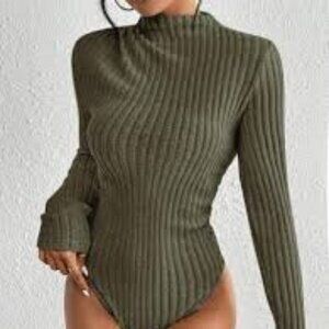 Womens olive green Capella bodysuit long sleeve Size Large